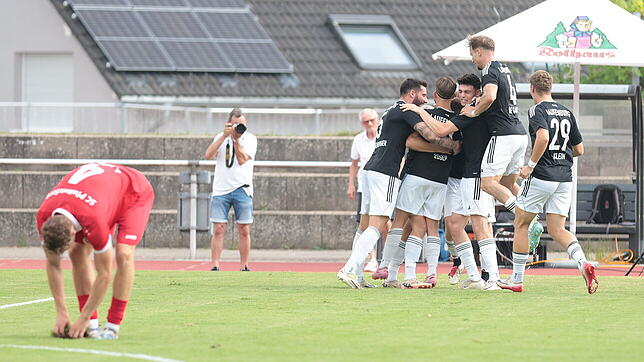 Viele Emotionen, wie hier beim Verbandsliga-Duell zwischen dem SV 08 Laufenburg und dem SC Pfullendorf, gab es beim Saisonauftakt in der ...