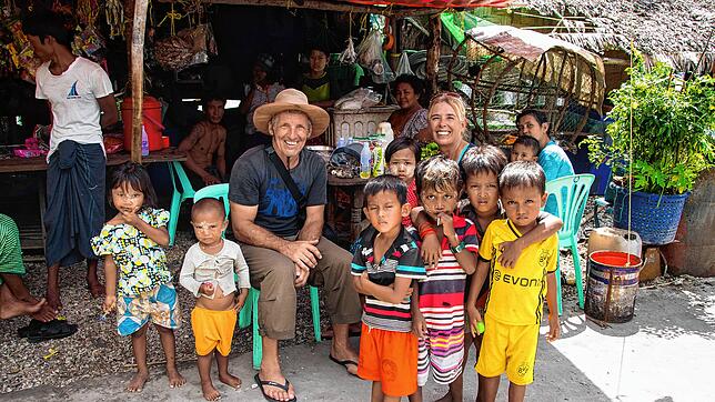 Klaus Haberstroh hat 2017 sechs Wochen lang Myanmar bereist und dabei das Land und seine Bewohner ins Herz geschlossen. Er engagiert ...