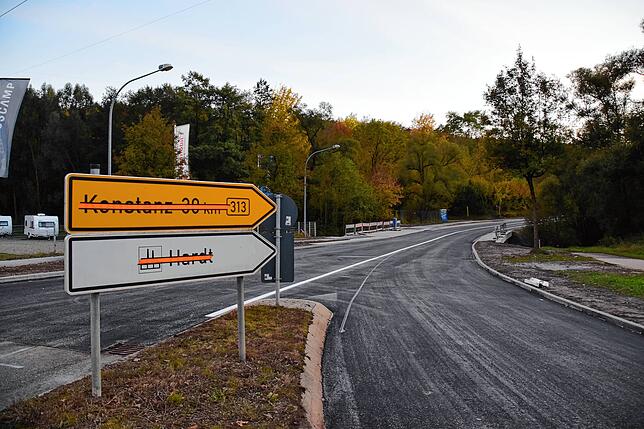 Bild 18: Abriss und Neubau: Ein Rückblick in 20 Bildern auf die Brücken-Großbaustelle auf der B313 vor dem Stockacher Rißtorf-Kreisel