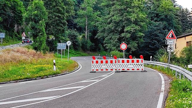 Das Schlüchttal ist wegen eines Steinschlags seit Anfang Mai 2024 gesperrt. Am 11. September soll die Straße wieder geöffnet werden.