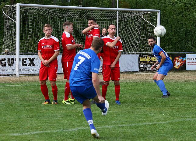 Bild 12: FC Erzingen wird Favoritenrolle beim SV Gurtweil gerecht &ndash; und wir haben Bilder!