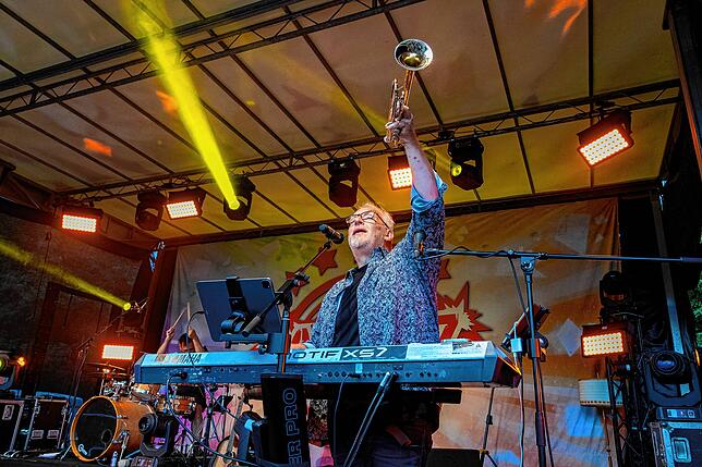Bild 14: Radspitz heizt Besuchern beim Kulturfest kräftig ein
