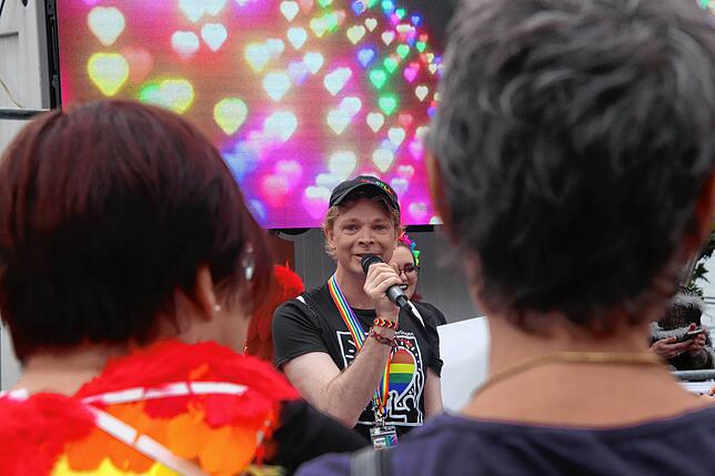 Bild 11: Der Überlinger CSD in Bildern, und dazwischen eine kleine Gruppe AfD