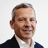 Center-Manager Peter Herrmann kennt das Lago wahrscheinlich am besten. Seit der Eröffnung 2004 hat er das Shoppingcenter geleitet. Auf ...