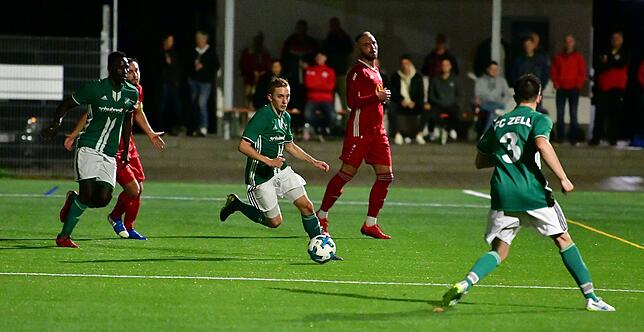 Bild 14: FC Wallbach feiert beim 3:1 gegen den FC Zell seinen ersten Heimsieg &ndash; und wir haben die Bilder!