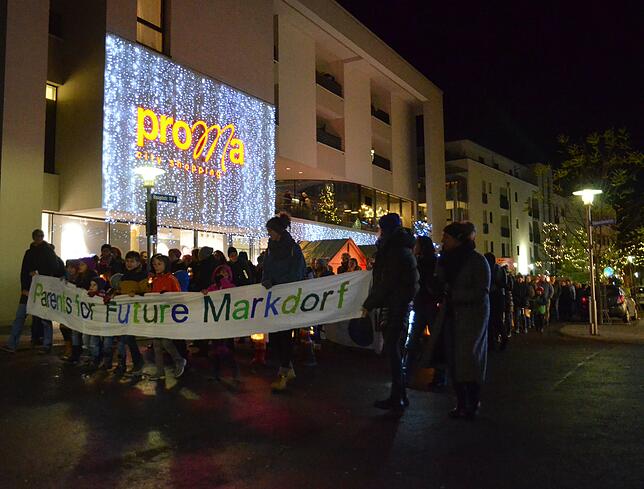 Am Vorabend des „Black Friday“ lautete eine Forderung der Demonstrierenden: Konsumverzicht.