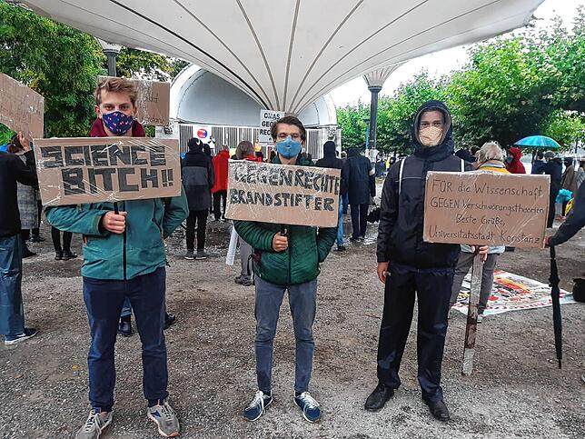 Bild 21: Querdenker in Konstanz: So liefen die Demos und Gegenproteste