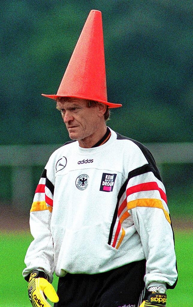 Immer für einen Scherz gut: Sepp Maier als Bundes-Torwarttrainer.