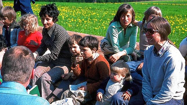 Gruppenfoto von 1975: Familienwanderungen stehen bei der Ortsgruppe auch nach 50 Jahren hoch im Kurs- hier ein Bild aus dem Jahr 1975. ...