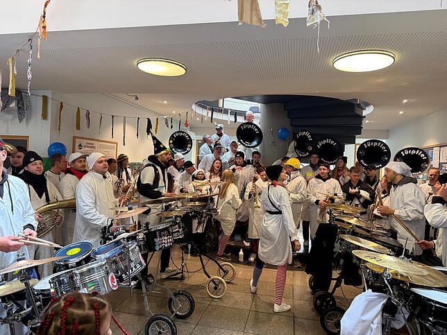 Bild 36: Schmutziger Donnerstag in Küssaberg: Hier die einzigartigen Bilder des Tages!