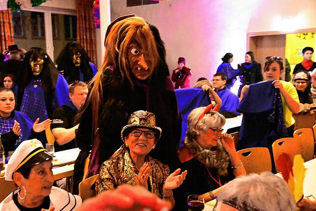 Bild 24: Schmodoball 2025 in St. Georgen: So spektakulär war das Event im Goldenen Auerhahn – Bilder hier!