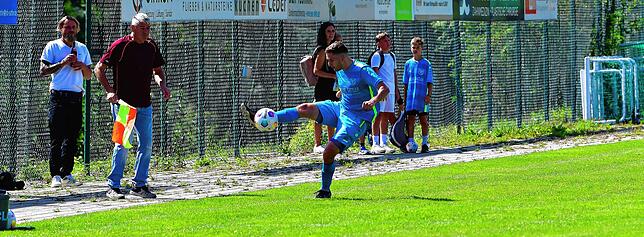 Bild 16: VfR Bad Bellingen müht sich zu einem 3:1 beim SV Buch &ndash; und wir haben Bilder!