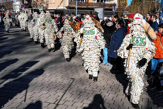 Bild 5: So schön war‘s am Samstag beim Umzug des Narrentreffens in Bad Dürrheim