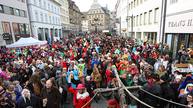 (Archivbild) Am Schmotzigen Dunschtig wird die Konstanzer Innenstadt wieder zur Hochburg der Narretei. Wo aber können die Mäschgerle ...