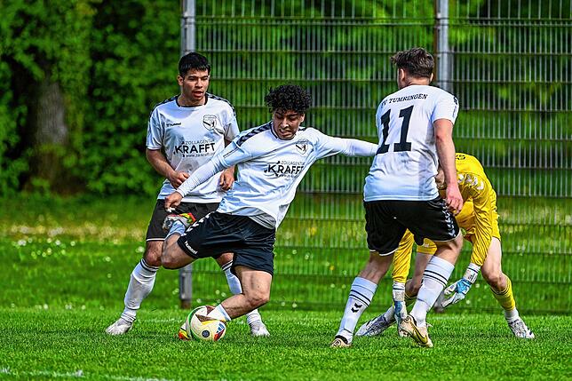 Bild 17: FV Lörrach-Brombach II besiegt den FV Tumringen im Derby mit 4:0 – und wir haben Fotos!