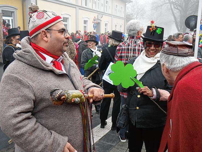 Bild 4: So bunt feiern die Narren in Gottmadingen