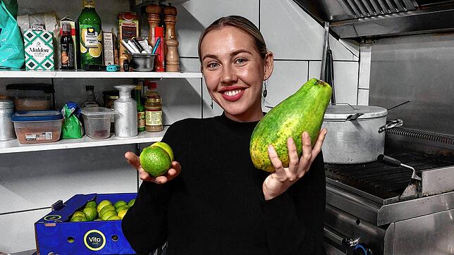 Mona Hiermaier liebt es, mit Lebensmitteln zu spielen und damit unterschiedliche Kulturen und Menschen zu vereinen. „Das macht mir ...