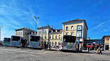 Ob Busse oder Regionalbahnen wie hier am Stadtbahnhof in Friedrichshafen &ndash; das Deutschlandticket beinhaltet beides. Über das ...
