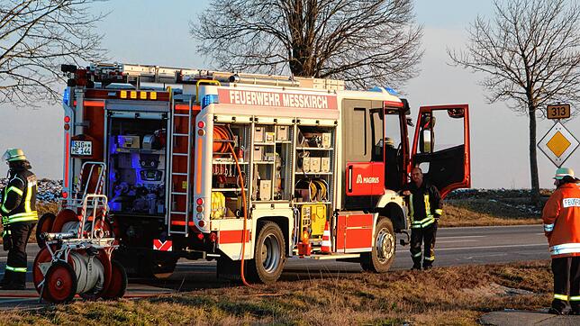 Bei einem schweren Unfall auf der B313 wurde eine 78-Jährige tödlich verletzt.