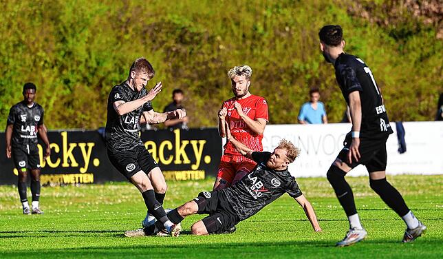 Bild 36: Bennet Ukaj lässt die Südsterne im Derby jubeln! Hier gibt es unsere große Bildergalerie!