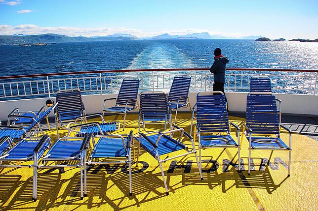 Sonne auf dem Hurtigruten-Schiff.
