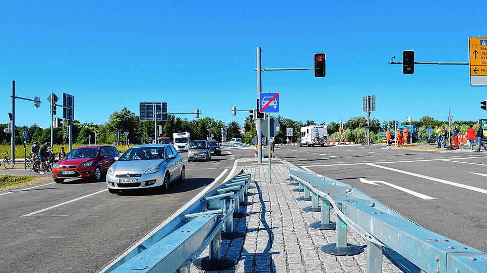 Bild : Friedrichshafen: B 31-neu freigegeben zwischen Immenstaad und Schnetzenhausen