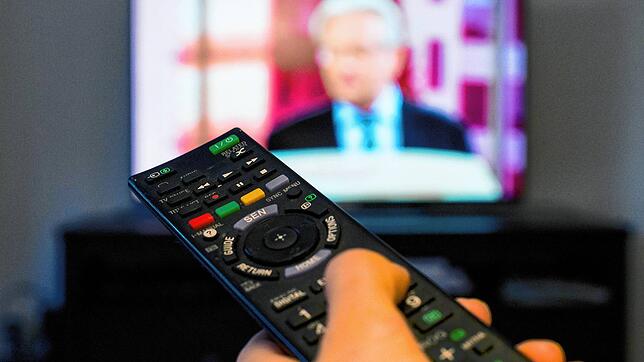 Das Angebot an Serien, Filmen, Dokus und Live-Sendungen ist reichhaltiger denn je. Unsere Autoren empfehlen täglich sehenswerte Inhalte ...