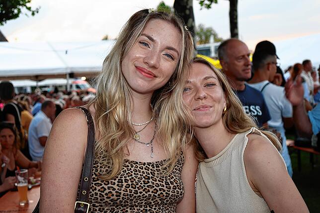 Bild 24: Party direkt am Bodensee: Beim Staader Hafenfest 2025 treffen sich die Konstanzer