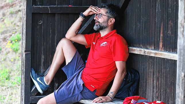 Enttäuscht: Trainer Michele Masi &ndash; hier ein Archivbild &ndash; hatte nach dem 1:3 des SV Jestetten gegen den TuS Binzen viel Mühe, ...