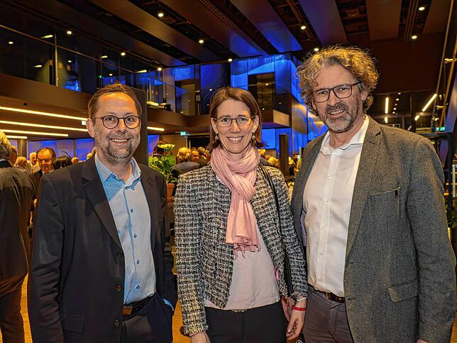 Der Gottmadinger Bürgermeister Michael Klinger, Bettina Gräfin Bernadotte von der Mainau und ihr Mann Philipp Haug.