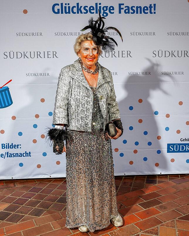 Bild 2: Die Narren im Konzil an der SÜDKURIER-VIP-Wand (Teil 2)