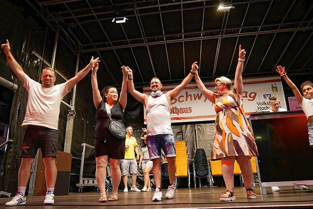 Bild 18: Die schönsten Bilder von der Schwyzertags-Ü30-Party
