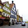 Das grüne Haus ist heute das SÜDKURIER-Gebäude. Bis 2002 war es die Gaststätte Hans Kuony. Die Bäckerei Wirtz wurde Anfang 2000 zur ...