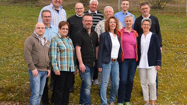 Die Kandidaten von SPD und UL: Silvia Sixta, Kirsten Graf, Birgit Schinkel, Markus Dreier, Doris Wiggert und Axel Meyer (1. Reihe, von ...