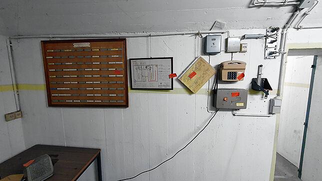 Im größeren der beiden Luftschutzbunker unter dem alten Postgebäude aus dem Jahr 1966 scheint die Zeit stillgestanden zu sein.