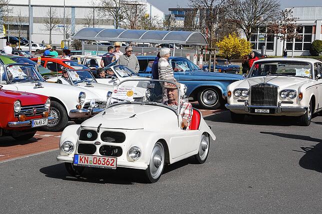 Von den Kleinsten bis hin zu Schiffen auf Rädern: In Singen treffen sich wieder Oldtimer-Besitzer aus der ganzen Region.