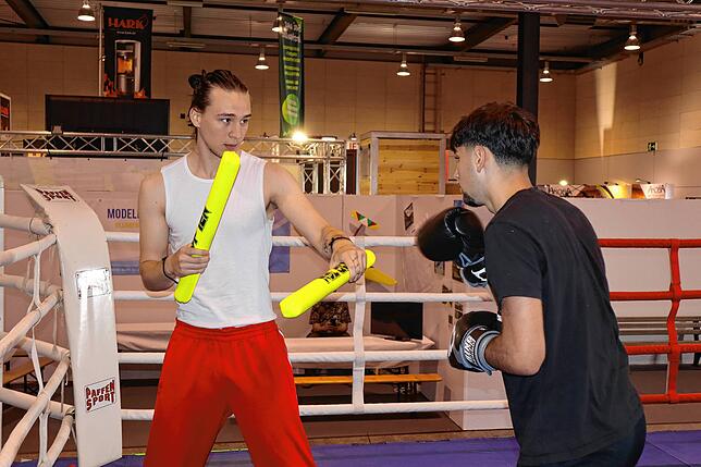 Unter der Woche auf der Südwestmesse, am Wochenende auf Wettkämpfen: Am 28. Juni treten Mitglieder von Boxing VS bei den Street Games in ...