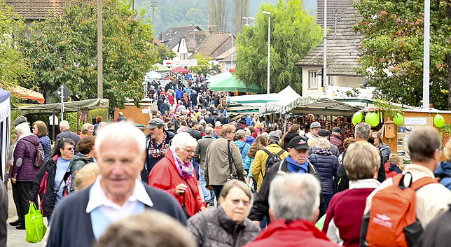Viel Betrieb auch auf den Straßen: Das Büllefest fand im Mooser Teilort Weiler statt.