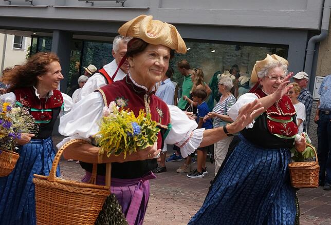 Bild 11: Schwyzertagsumzug in Tiengen 7.7.19