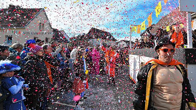 Einen Konfetti-Regen wie beim Höri-Umzug 2020 wird es wohl nicht geben, aber die Mondfänger haben zumindest eine Brauchtumsfasnacht geplant.