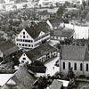 Das Dorf Worblingen vor den großen Umgestaltungen in den 1970er Jahren. In der Mitte ist das Gasthaus Zum Engel zu sehen.