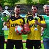 Serienfinalist: Drei Mal in Folge stand der SV Nöggenschwiel beim Waldhaus-Cup im Finale. Zuletzt holten sich Kapitän Samuel Kaiser ...
