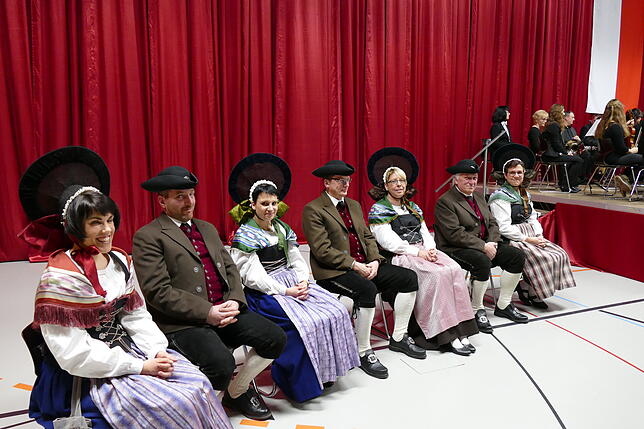 Die Trachtenträger gehören beim Neujahrsempfang von Gemeinde und Garnison einfach dazu.