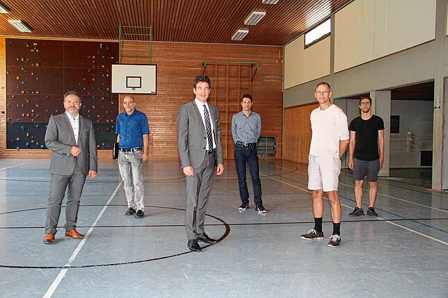 Wolfram Möllen (Rektor der Eichendorffschule), Stadtbaumeister Christian Unkel, Oberbürgermeister Erik Pauly, Peter Brieskorn ...