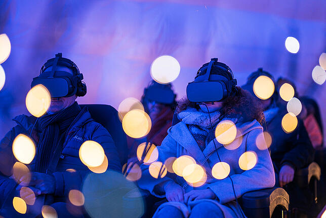 Im VR-Dome gibt es eine Reise Weihnachtsschlitten durch eine Winterlandschaft zu erleben.