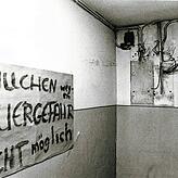 Hinweis an alle Raucher: Lebensmüde waren die Besetzer nicht.
