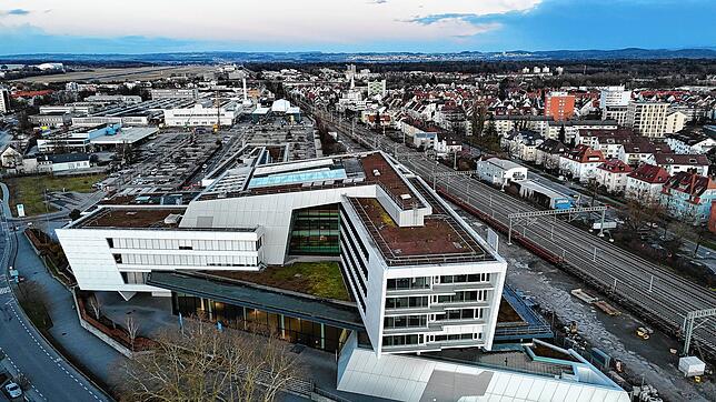 Das ZF Forum in Friedrichshafen, die Konzernzentrale mitten in der Stadt. Auch hier werden Stellen abgebaut.