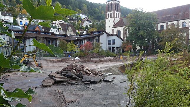 Die Mehrkosten für die Bauarbeiten am Untergrund für die Module hat der Verwaltungsausschuss gebilligt, über ein mögliches grünes Dach ...