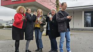 Sie bieten Eltern mit einem kostenlosen Infoabend zum Thema Kinder und Medien Unterstützung an (von links): Eva-Maria Beller, Leiterin ...