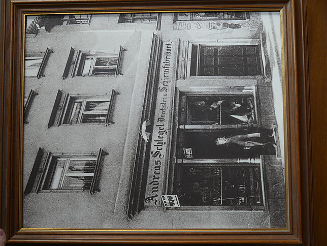 Ein Foto aus dem Büro von Inhaber Walter Ammann. Laut ihm ist die Aufnahme von 1864, dem Gründungsjahr des Geschäfts.